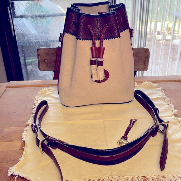 Dooney & Bourke Handbags - Dooney and Bourke Vintage Teton bag- Exquisite! Bone, Navy and Brown